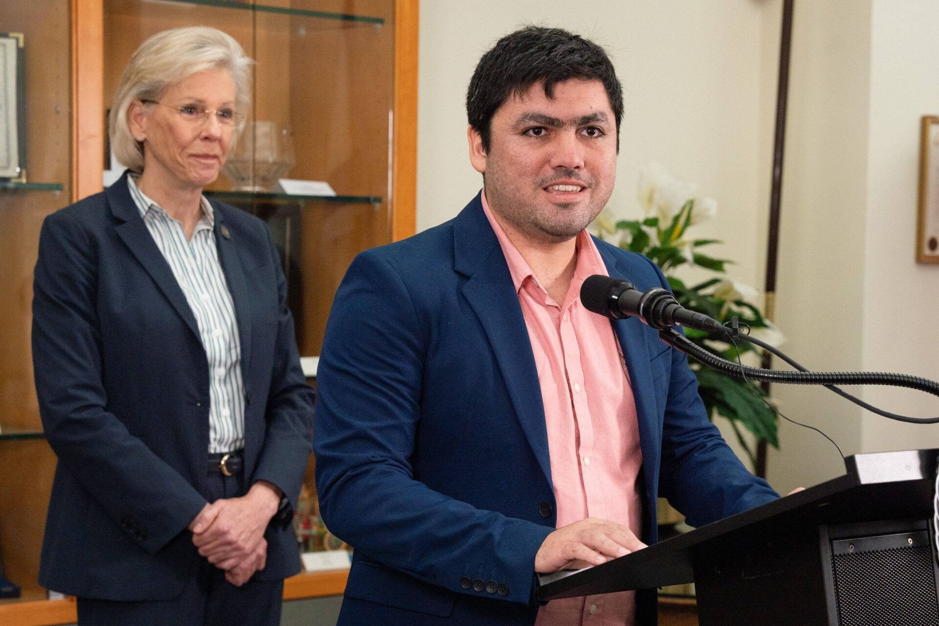 Tampa Mayor Jane Castor introducing Lazarillo CEO Rene Espinoza